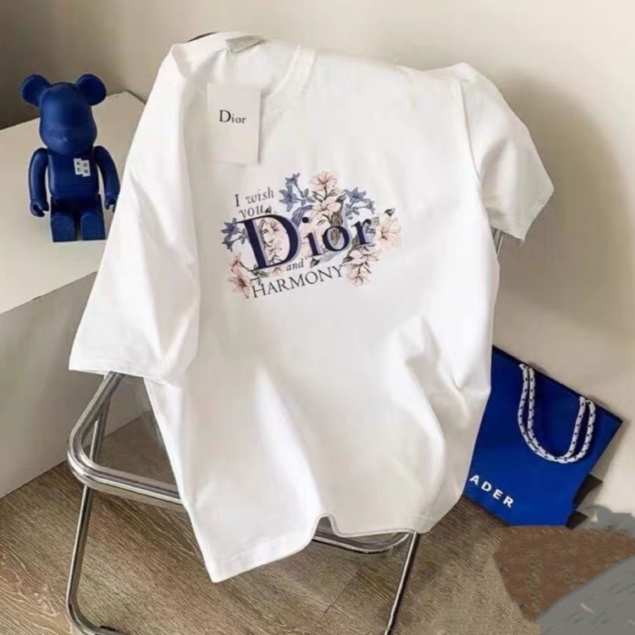 Limited Edition Dior Unisex T-Shirt . DN16120806