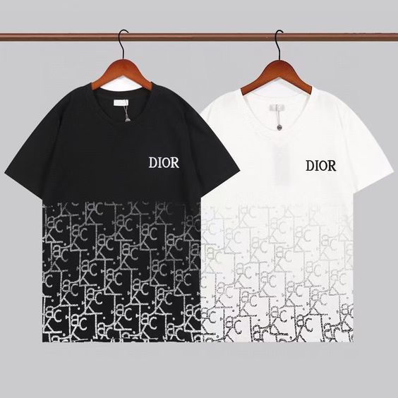 Limited Edition Dior Unisex T-Shirt . DN165825