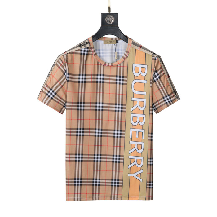 Burberry Unisex T-Shirt - DN24814