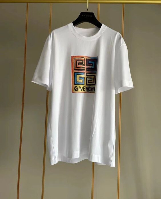 Givenchy Paris T-Shirt  - DN1615014