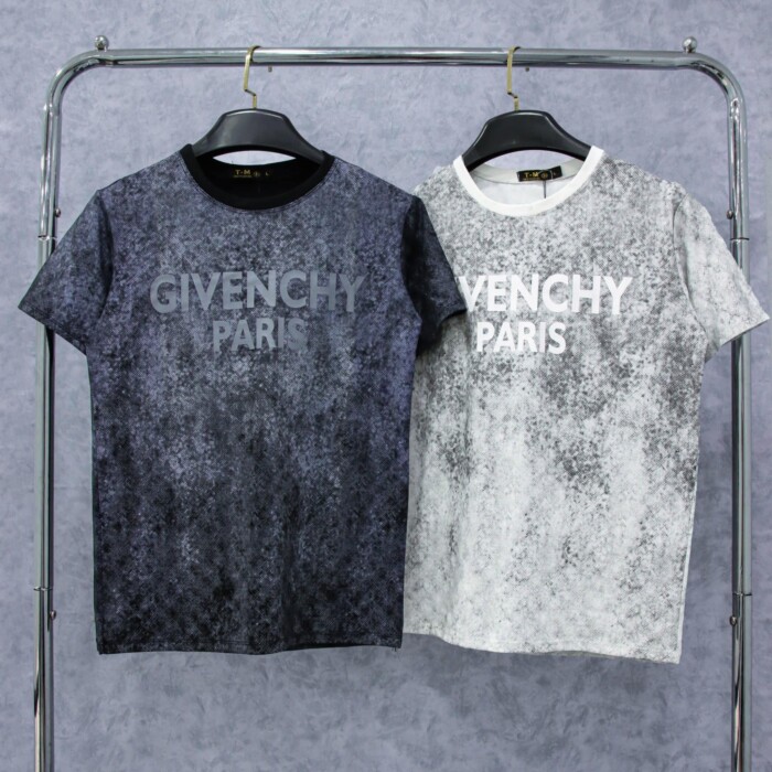 Givenchy Galaxy BlackWhite T-Shirt DN1623616
