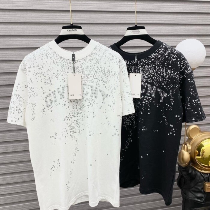 Givenchy Galaxy BlackWhite T-Shirt DN1623613